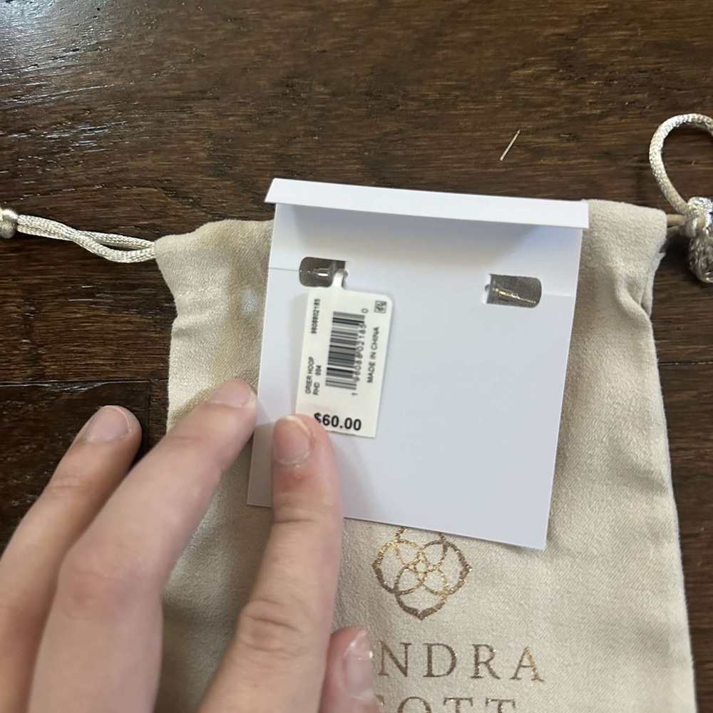 KENDRA SCOTT Grier Rhodium Chain Hoop Earrings-Silver-Brwnd New - Picture 12 of 13